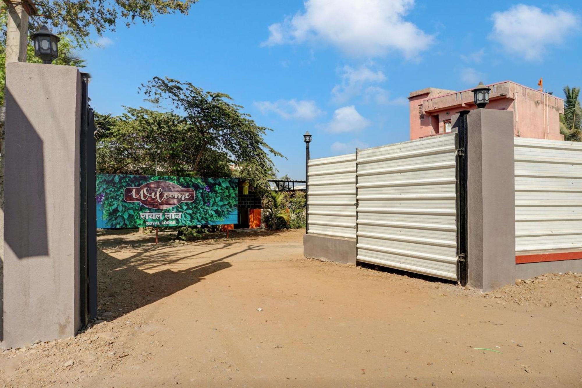 Hotel O Royal Lodge Koregaon Exterior photo
